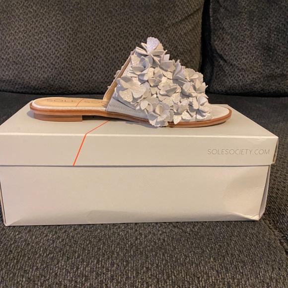 Sandals - Picture 3 of 4